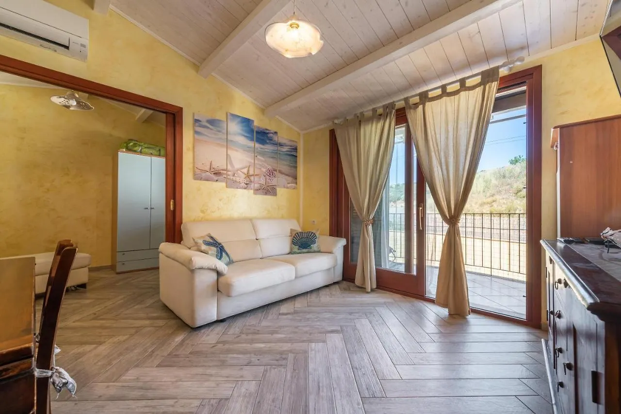 Luxury Apartment Simius فيلاّسيمِيوس بيت للعطل